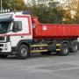 Vervoer van afvalcontainers.