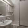Standard Double/Twin Bathroom
