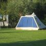 Tent met waslijn