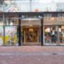 Voorkant van onze winkel.
