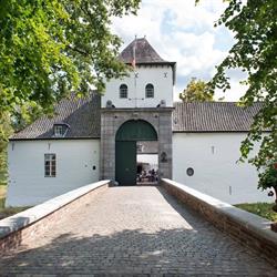 Kasteel Daelenbroeck B.v.