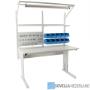 Optimaal en ergonomisch werken doet u met de in hoogte verstelbare concept werktafels van Treston. Zo ook met de Treston concept werktafel combinatie 23. Deze ESD-veilige tafel is voorzien van alle gemakken om bijvoorbeeld consumenten elektronica  te repareren. 

Door het grote aanbod van accessoires is de concept perfect in te richten naar uw wens. Wilt u de tafels wijzigen? Dan is het door het modulaire systeem gemakkelijk aan te passen, zonder dat daar dure modificaties of compromissen voor nodig zijn.

De concept is leverbaar in diverse maten, diverse soorten tafelbladen,  in hoogte instelbaar/verstelbaar d.m.v. een inklapbare zwengel of motorisch en heeft een draagvermogen van 200 tot 500kg.