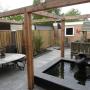 kleine tuin met alles er in.