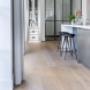 Bezoek onze ruime showroom in Sevenum met de mooiste houten vloeren en maatwerk kasten en steellook schuif- en taatsdeuren. Maak een vrijblijvende afspraak met onze adviseur en laat u inspireren en adviseren.