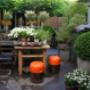 Sfeer tuin achter de winkel