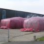 volle en lege substraatbakken