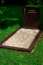 Natuursteen grafmonument