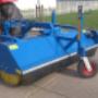 Tractor met veegmachine 2,5 mt