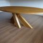Ovale tafel in rustiek eiken