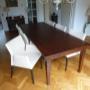 Tafel Bali met witte stoelen
