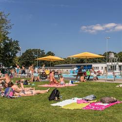 Zwembad/Speeltuin
