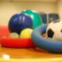 Kinderoefentherapie
Heeft uw kind een onhandige motoriek?
Valt uw kind vaak?
Komt uw kind niet mee bij de gymlessen?
Heeft uw kind schrijfproblemen?
Dan is kinderoefentherapie mogelijk wat voor uw kind.