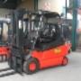 Linde E25 Triplomast