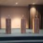 Podium met beamers