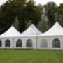 Pagode tenten gekoppeld