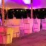 Verlichte statafels in sailclothtent