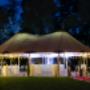 Verhuur sailclothtent, sommige verhuurders noemen deze ook wel de ivorytent, sfeervolle tent voor o.a. bruiloften.