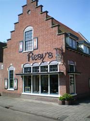 Resy's Restaurant