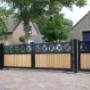 Cottage poort met hout
