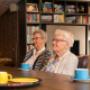 Gezellig koffie drinken in restaurant De Raadzaal