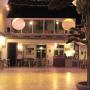 zaal richting bar