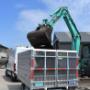 TwintTrailer aanhangwagen. Deze aanhangwagen heeft een dubbele functie, namelijk kippen en als transport gebruikt worden,