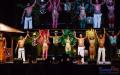 Braziliaanse danseressen met en zonder brassband