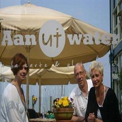 V.o.f. Aan Ut Water