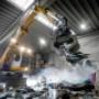 Geelhoed heeft al meer dan veertig jaar ervaring met het persen van metalen. Onze aanpak staat garant voor efficiëntie in handling, transport en export. Onze medewerkers zijn dagelijks bezig met metalen persen (pakketteren).