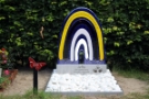 glazen babymonument