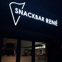 René Snackbar