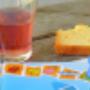 Een spelletje spelen onder het overdekte terras