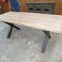 Eiken eettafel met stalen poot
