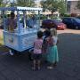 Door een bezoeker 05-06-2017 geüpload - Geligelato IJsjes uitdelen op een school in Purmerend
