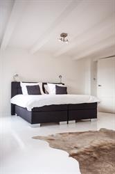 MOKUM SUITES