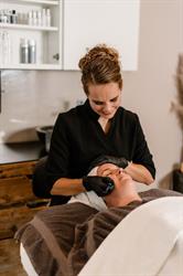 Elina`s Salon