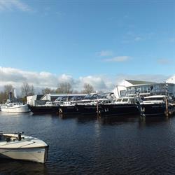 Yacht Charter de Waterpoort