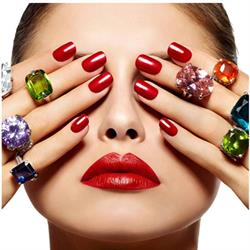 Nagelstudio Mai