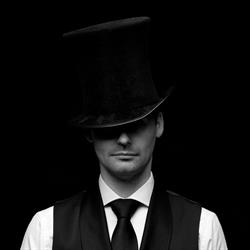 De Vyldre Hoedenmakerij, Millinery and Memory artist