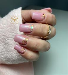 Nails by Selcan