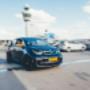 zoek een deelauto op Schiphol en rijd naar Amsterdam