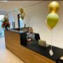 Receptiebalie met office manager Danielle Braam.