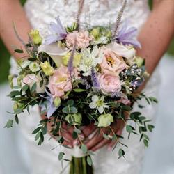 Lily&         bloem & sfeer