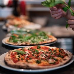 Pizza & Pizza