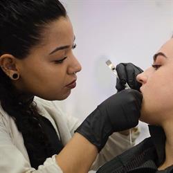 MIRRDO. PIERCINGS