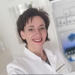 the skin expert