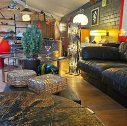 Leons Vintage and More