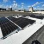 Zonnepanelen op plat dak