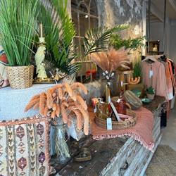 Lil's Fashion and Home