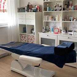 Nails salon my way